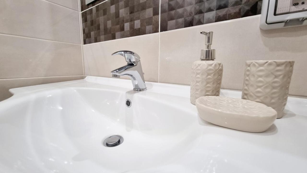 Residenza Magnolia Bed & Breakfast โตรเปอา ภายนอก รูปภาพ